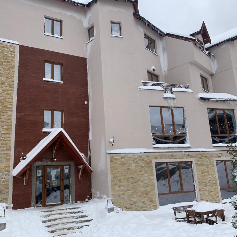 Mount Apartments Milmari - One-Bedroom Apartment - 1