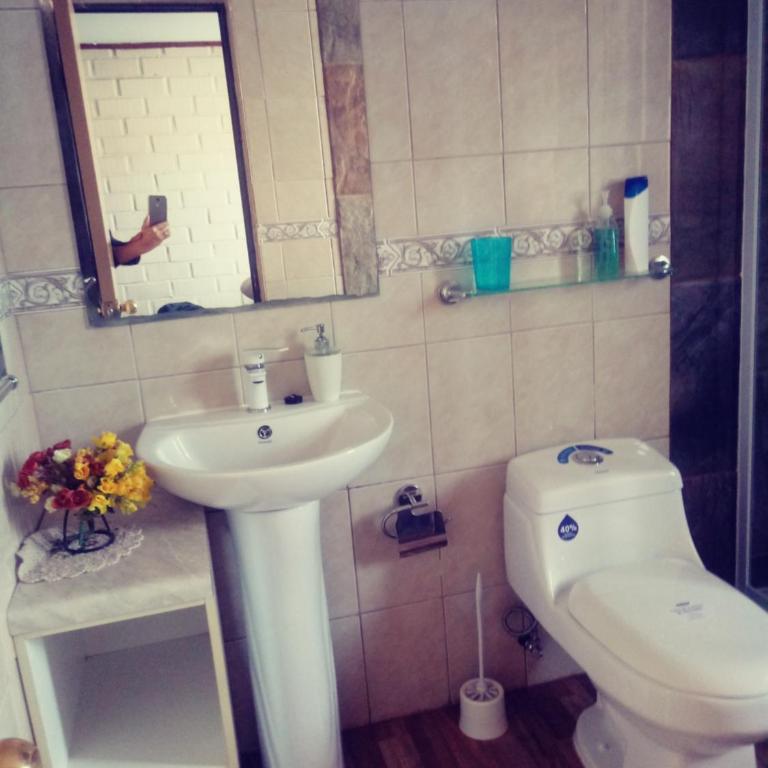 Santa Elena de Maipo Home - Double Room with Private Bathroom - 2