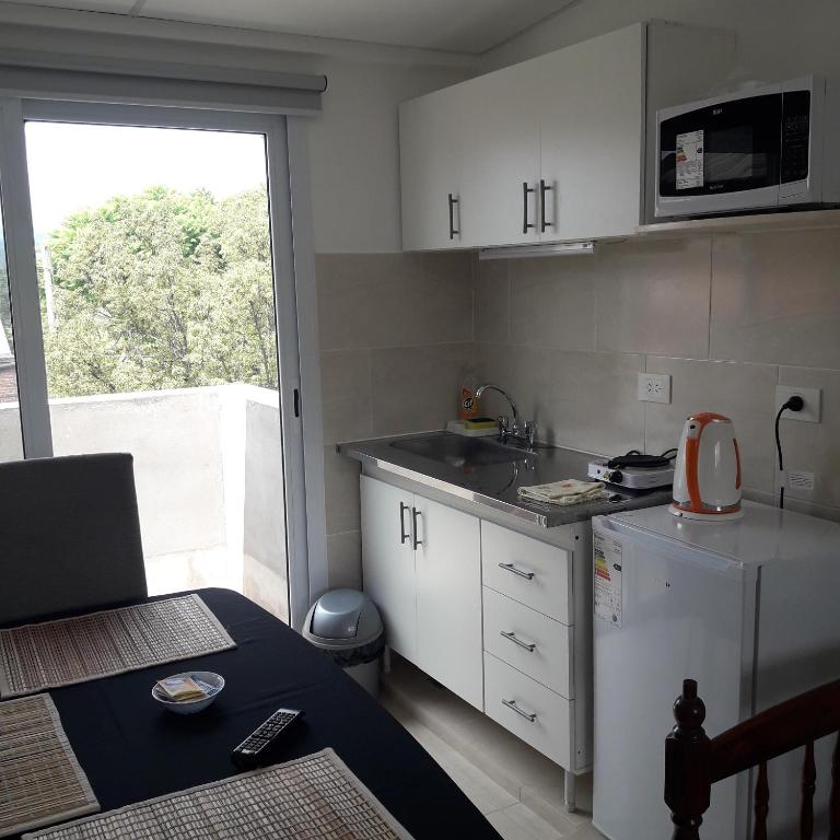 Apart Jujuy - Triple Room with Balcony - 1