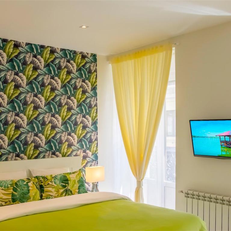 Plaza Madrid Central - Three-Bedroom Apartment - 2