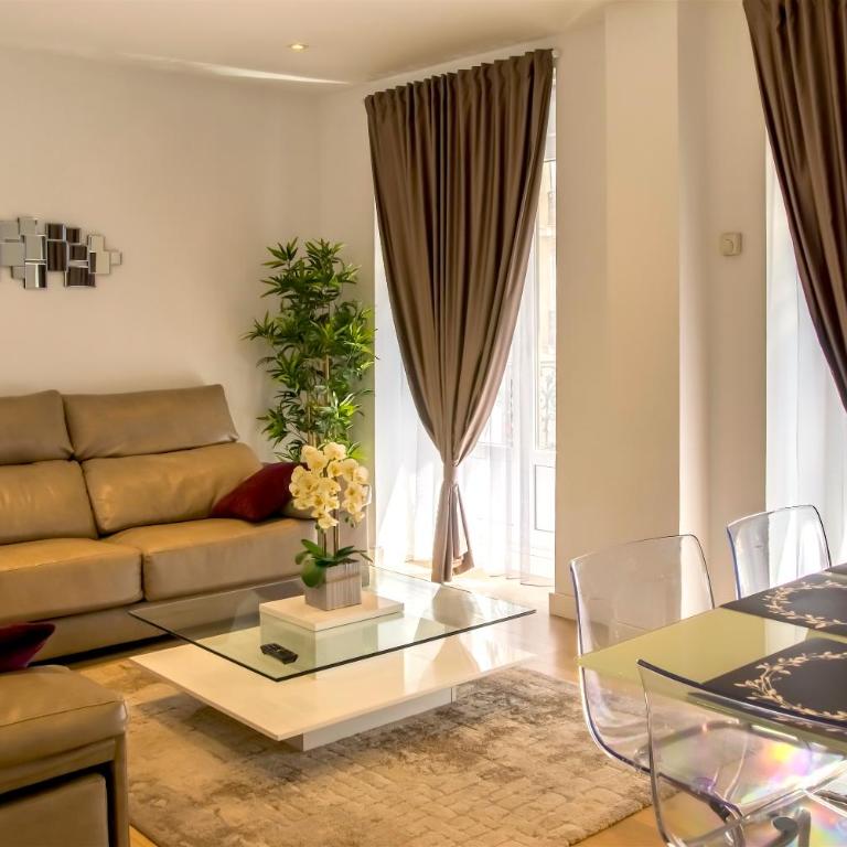 Plaza Madrid Central - Three-Bedroom Apartment - 3