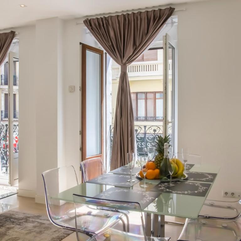 Plaza Madrid Central - Three-Bedroom Apartment - 5