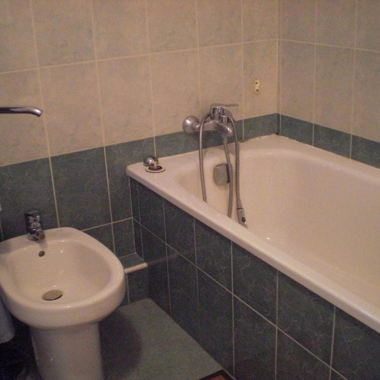 Résidence avec piscine, plage à 100 m, Cannes et Juan les Pins à 5 min, WiFi - Appartement 2 Chambres - 13