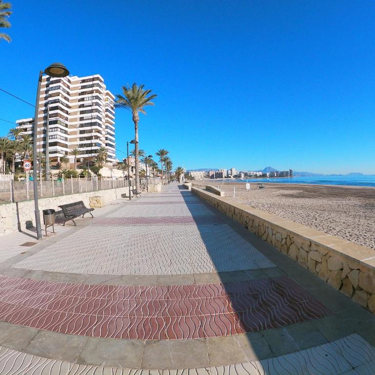 Apartamento urb 1 linea playa muchavista - Appartamento con 2 Camere da Letto - 25