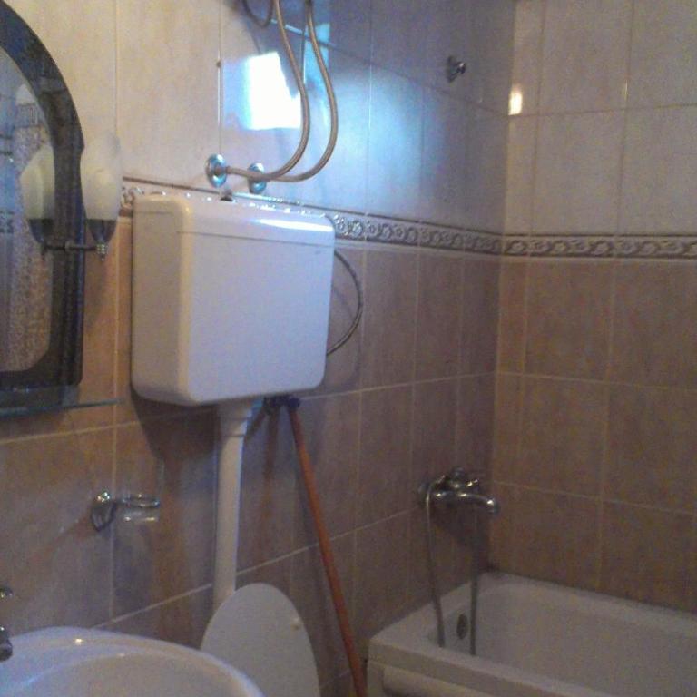 Guesthouse Sinani - Comfort Triple Room with Balcony - 5