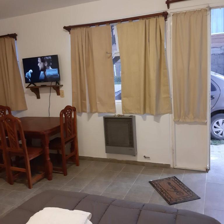 Las Victorias 2 - Habitación Familiar con baño privado - 6