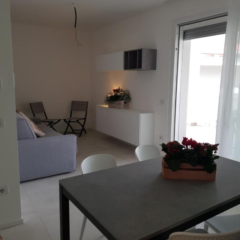 Cala Blu Residence con piscina-Centralissimo Lido di Jesolo - Appartamento con Vista Piscina - 5