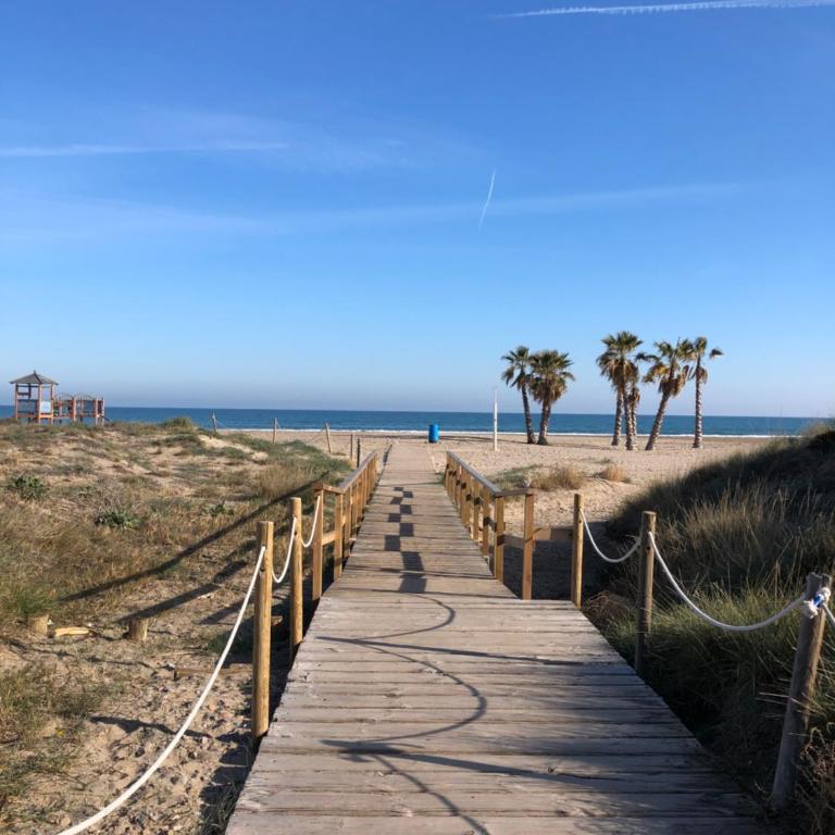 Urbanización Mar de Canet, 2 dormitorios con piscina comunitaria, garaje y wifi - Apartment mit 2 Schlafzimmern - 38