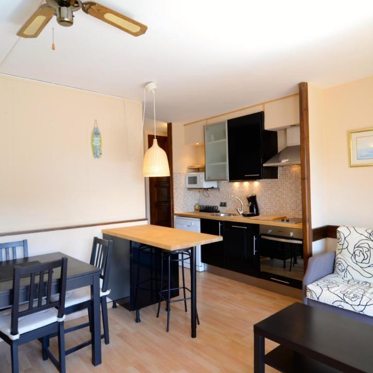 JARDINS DEL MAR 59 - Two-Bedroom Apartment - 12