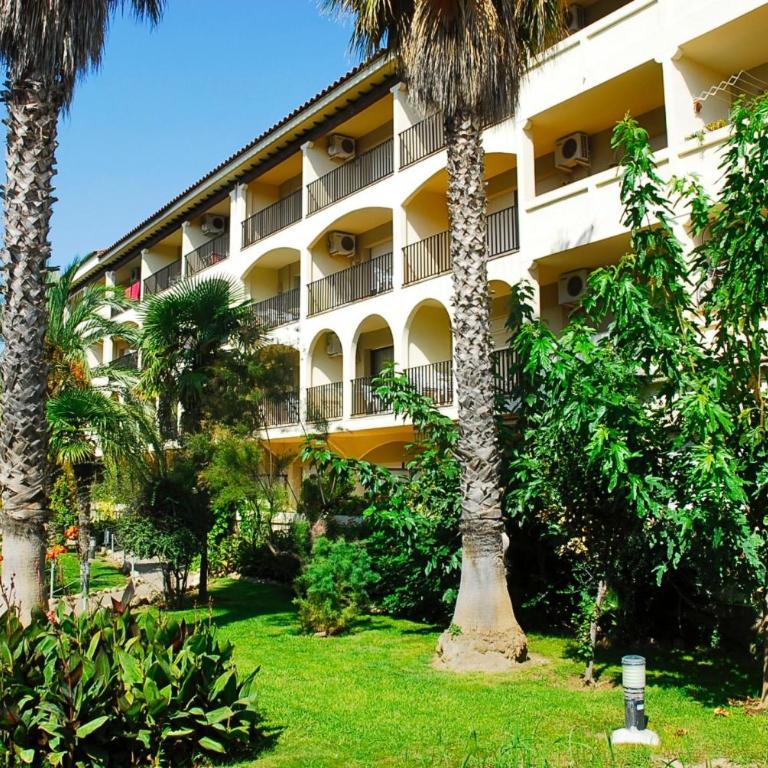 JARDINS DEL MAR 59 - Two-Bedroom Apartment - 3