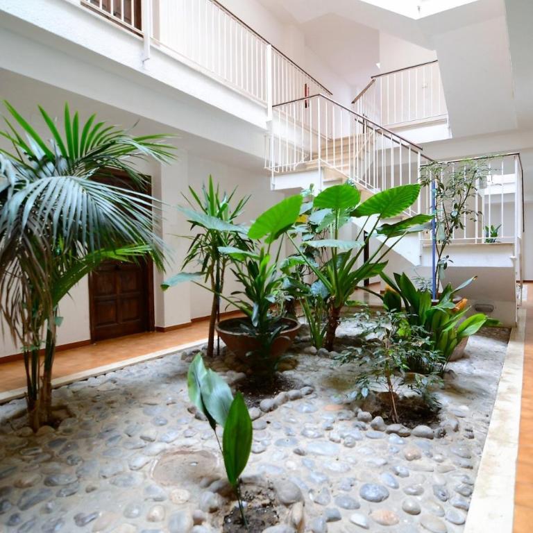 JARDINS DEL MAR 132 - Two-Bedroom Apartment - 6
