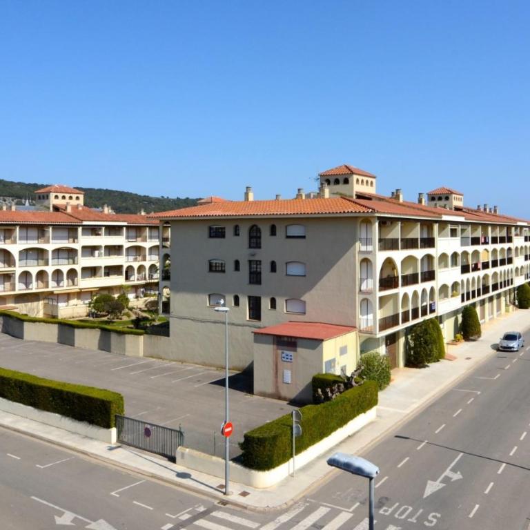 JARDINS DEL MAR 69 - One-Bedroom Apartment - 3