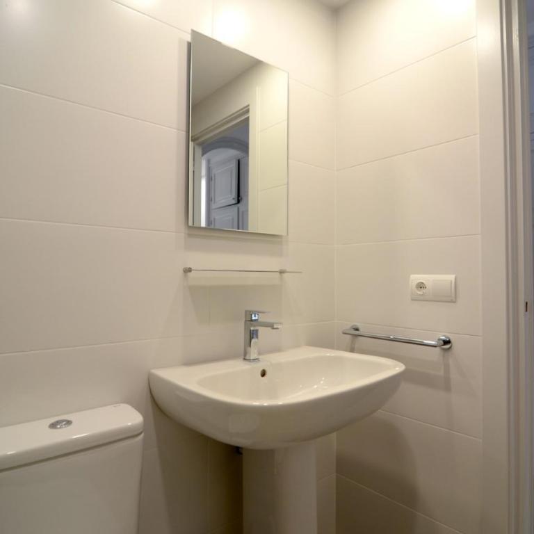 JARDINS DEL MAR 69 - One-Bedroom Apartment - 17