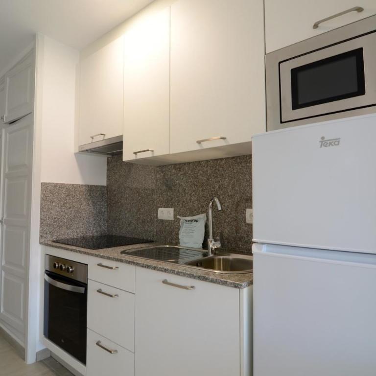 JARDINS DEL MAR 69 - One-Bedroom Apartment - 13