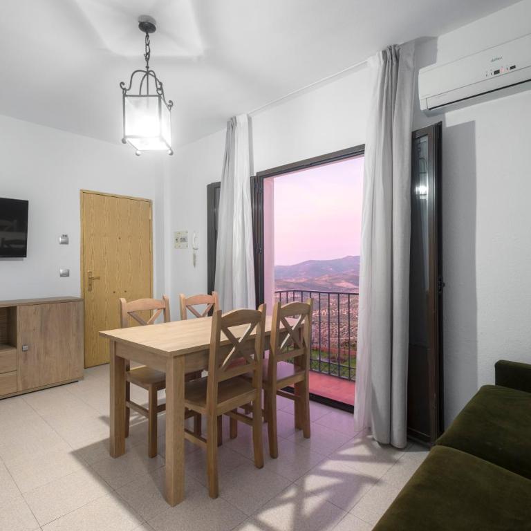 Apartamentos San Pedro - Two-Bedroom Apartment - 2