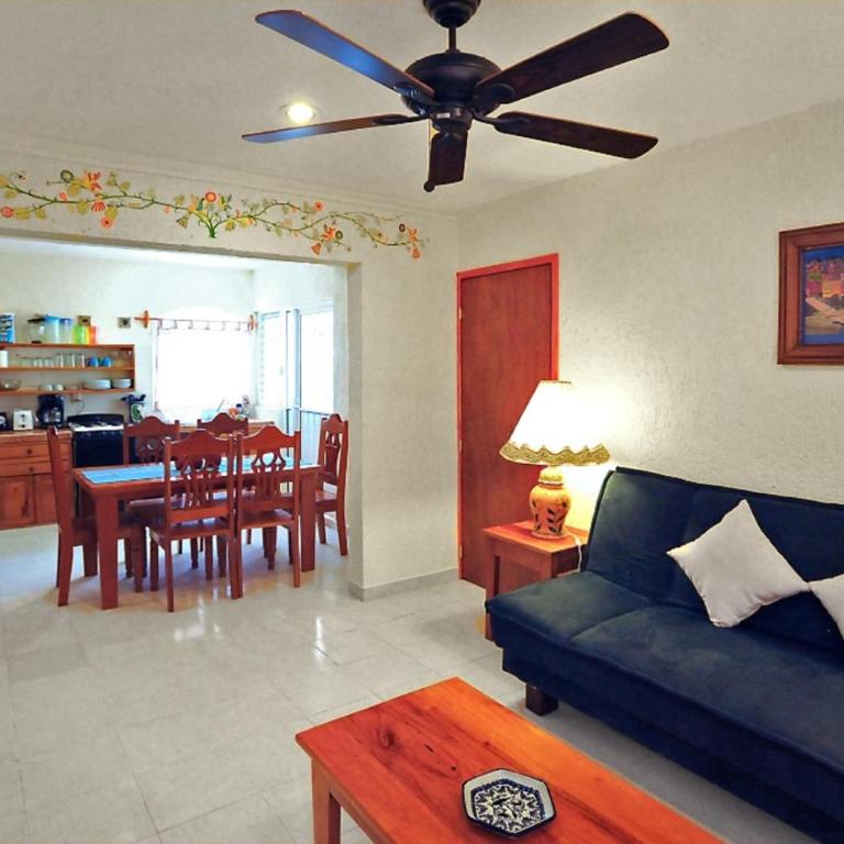 Righetto Vacation Rentals - Izamal Two-Bedroom Apartment (6 Adults) - 13