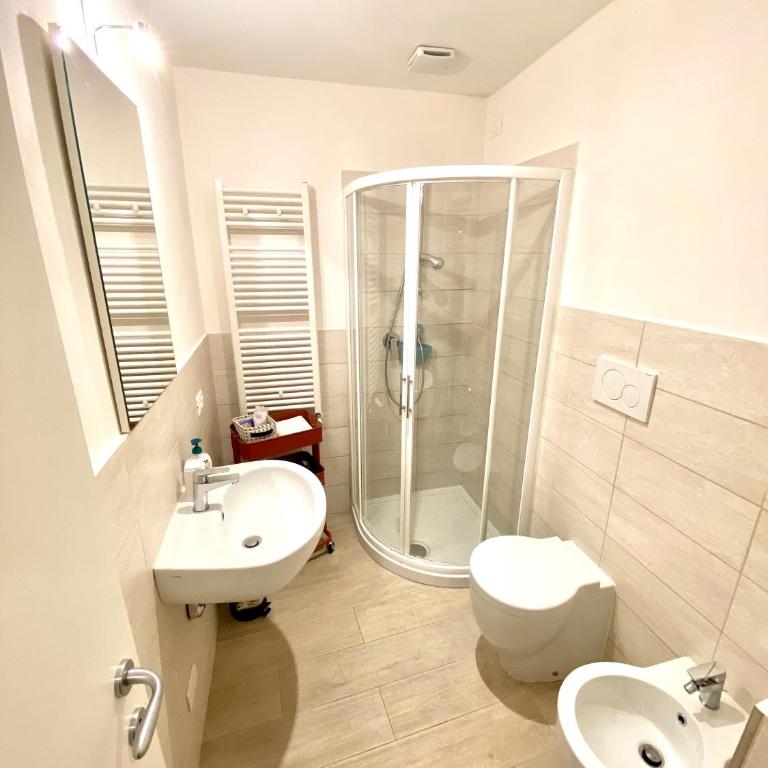 Santa Caterina - Camera Matrimoniale/Doppia con Letti Singoli con Bagno Privato - 13