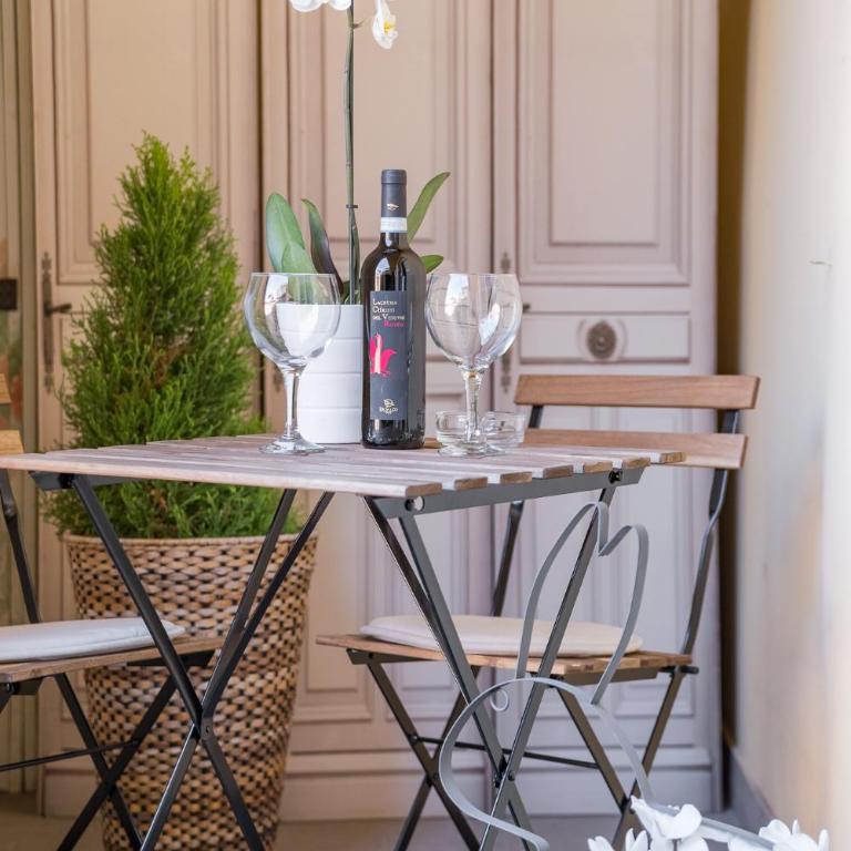 La Colombina - Double Room with Private Bathroom - 13