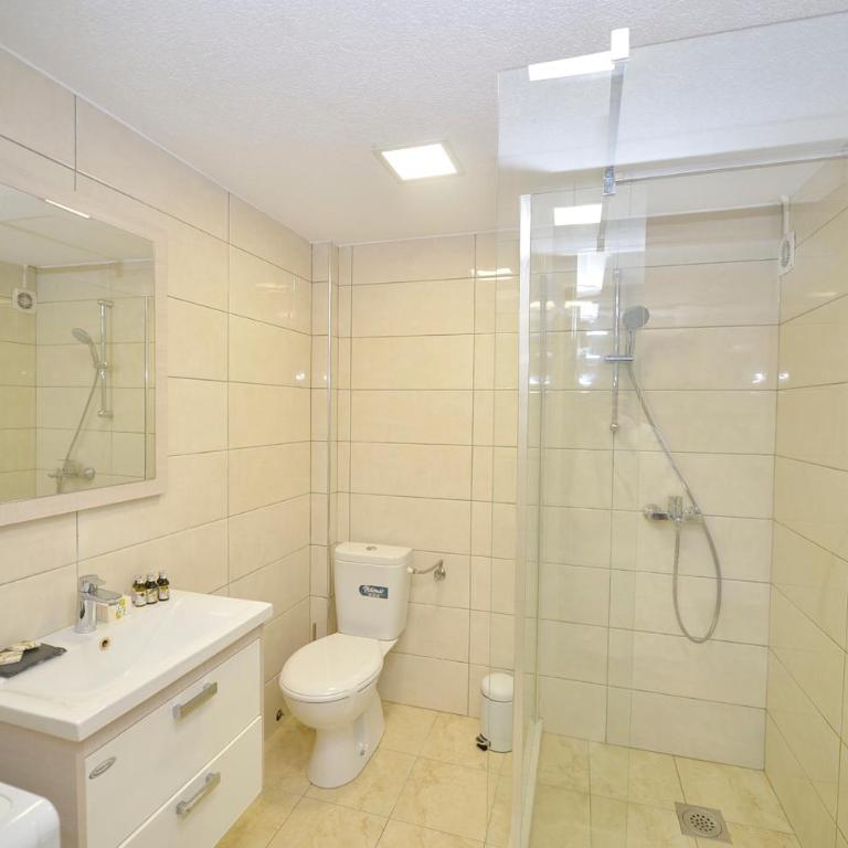 Seafront Apartments House 44 Private Balcony Old Town View - Studio Apartment with Sea View - 15