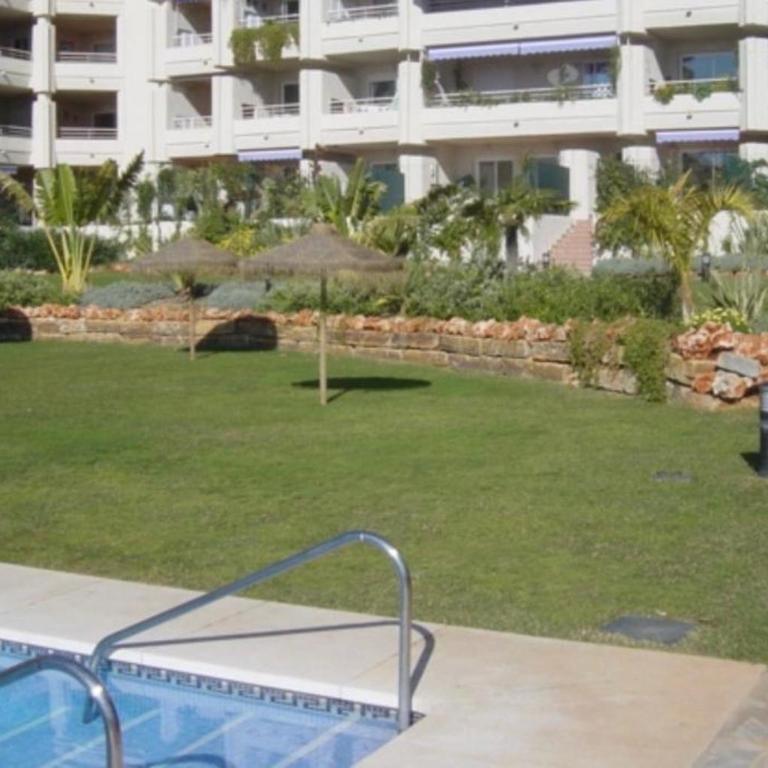 The Famous Home - Apartamento con vistas a la piscina - 19