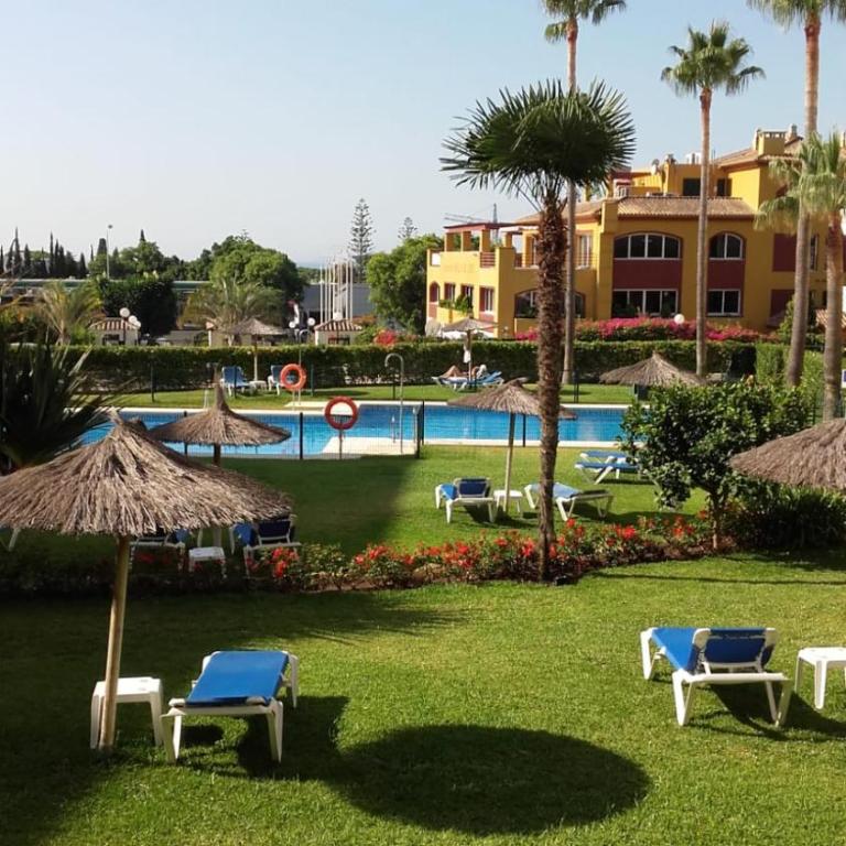The Famous Home - Apartamento con vistas a la piscina - 17