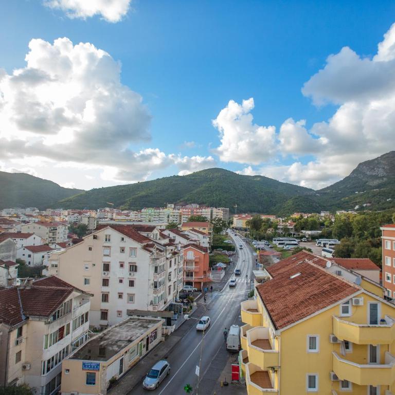 Lamela Brilliant Apartment - Two-Bedroom Apartment - 24