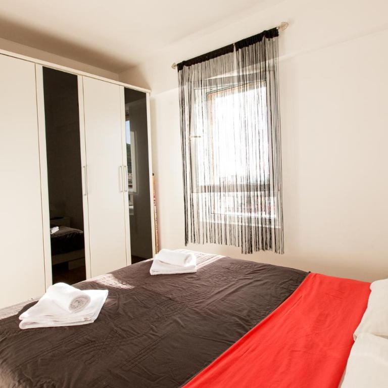 Lamela Brilliant Apartment - Two-Bedroom Apartment - 12