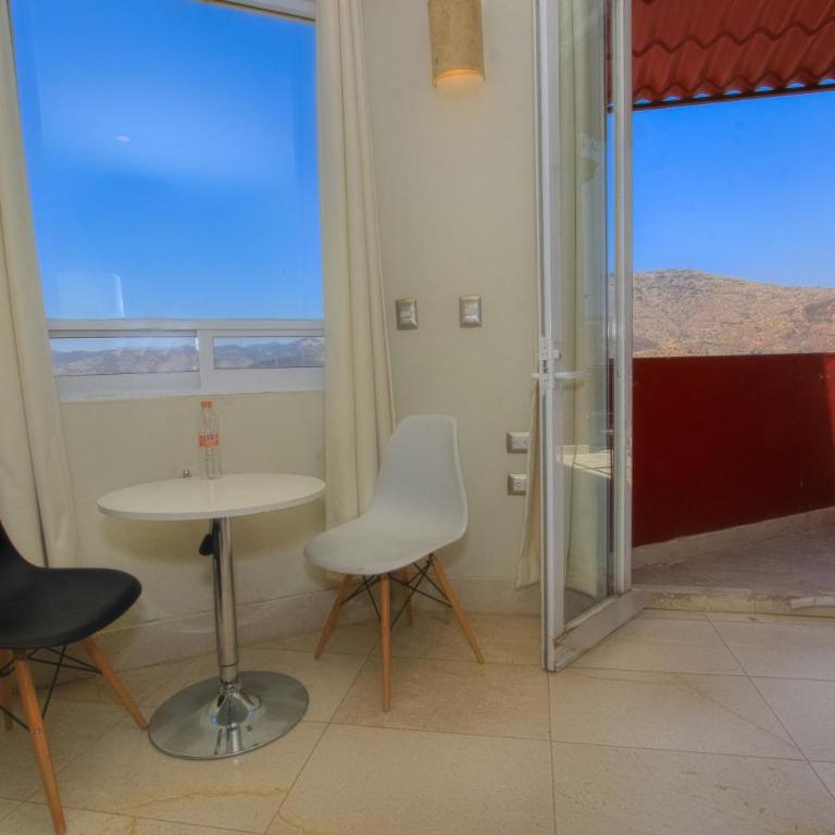 La Vista - Deluxe Suite - 14