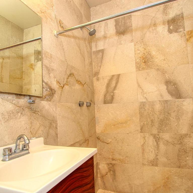 La Vista - Deluxe Room - 2