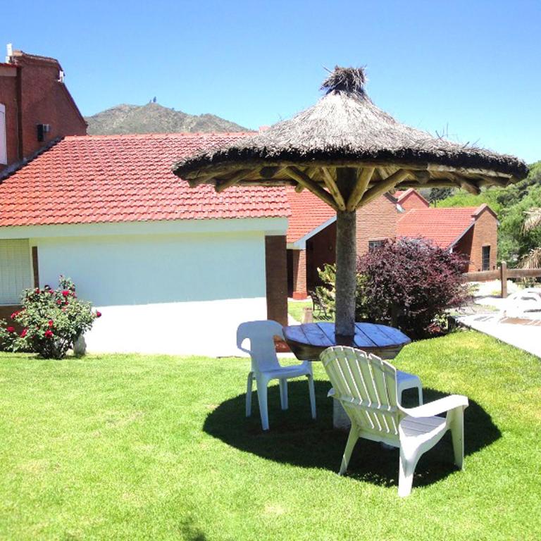 Chalets Los Abedules - Two-Bedroom House - 8