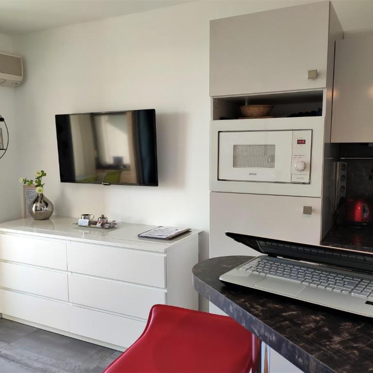 Domaine de La Coudouliere, Vue Mer, Plage, Piscine et Parc - One-Bedroom Apartment - 18