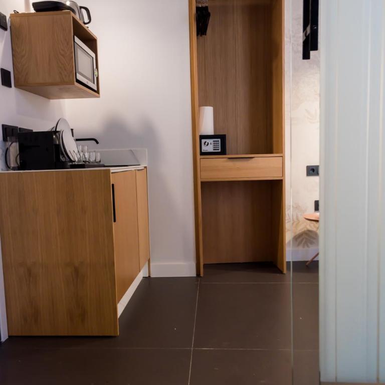 Welldone Quality - Crystal pool - Habitación Doble Superior - 8