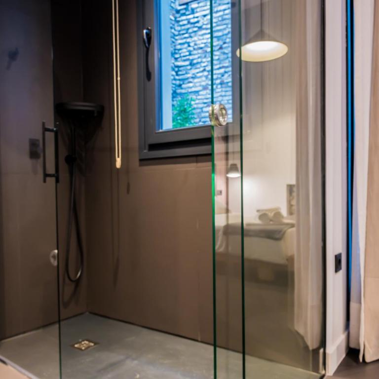 Welldone Quality - Crystal pool - Habitación Superior - 1 cama grande - 27