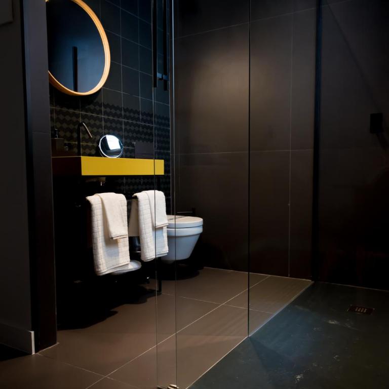 Welldone Quality - Crystal pool - Habitación Superior - 1 cama grande - 6