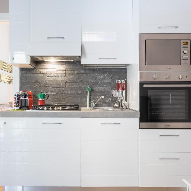 CASA PETRONIO APARTMENTS BOLOGNA CENTER - Two-Bedroom Apartment - 8
