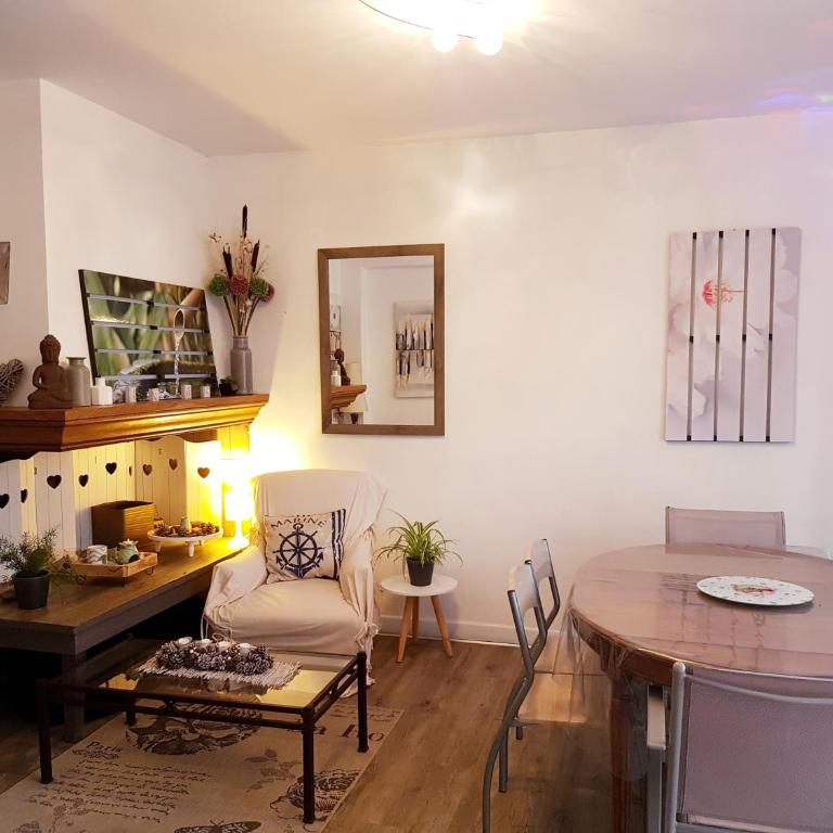 LES FRUITS DE MER, plage et centre à pied, lits faits, parking gratuit, animal bienvenu - Apartment mit Terrasse - 19