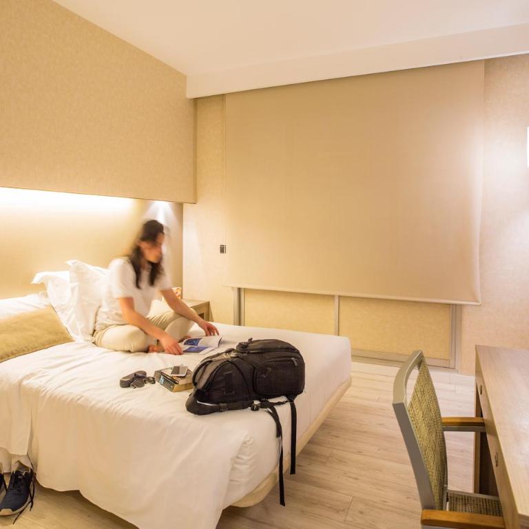 Aparthotel Silver - Budget Double or Twin Room with view to interior - 11