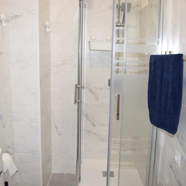 Los Tilos Apartments - Two-Bedroom Apartment - 29