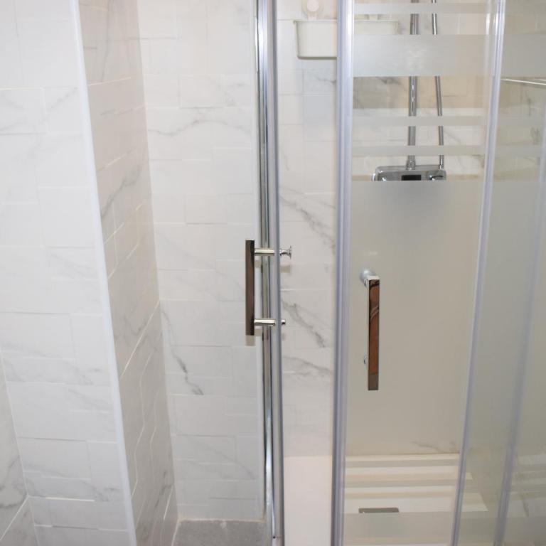 Los Tilos Apartments - Two-Bedroom Apartment - 30