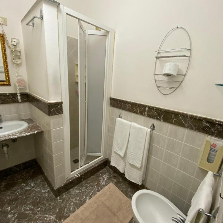 Hotel Mediterraneo - Camera Quadrupla - 2