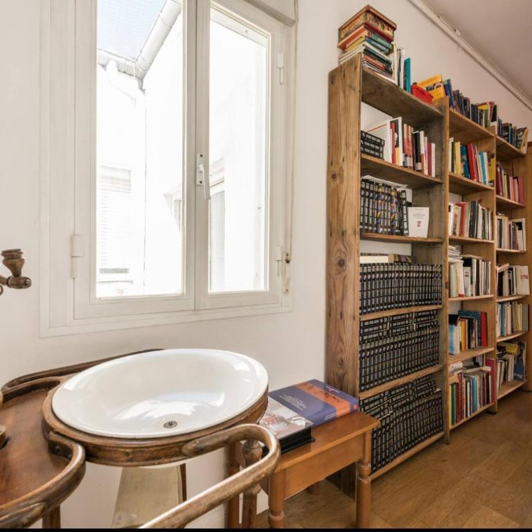 Spacious Penthouse with Large Terrace in Malasaña - Apartment with Terrace - 65