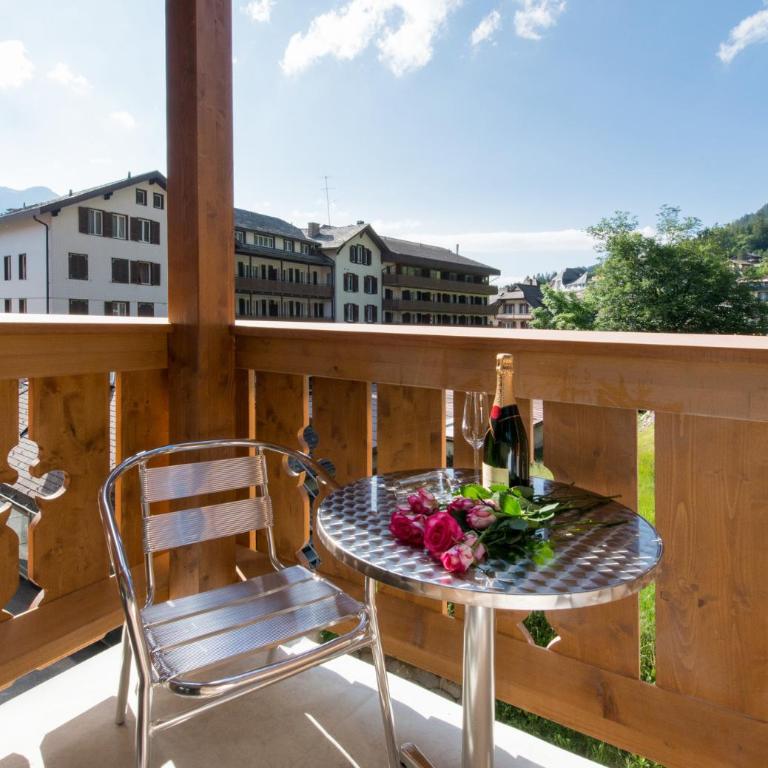 Chalet Belmont - Apartment mit Balkon - 9