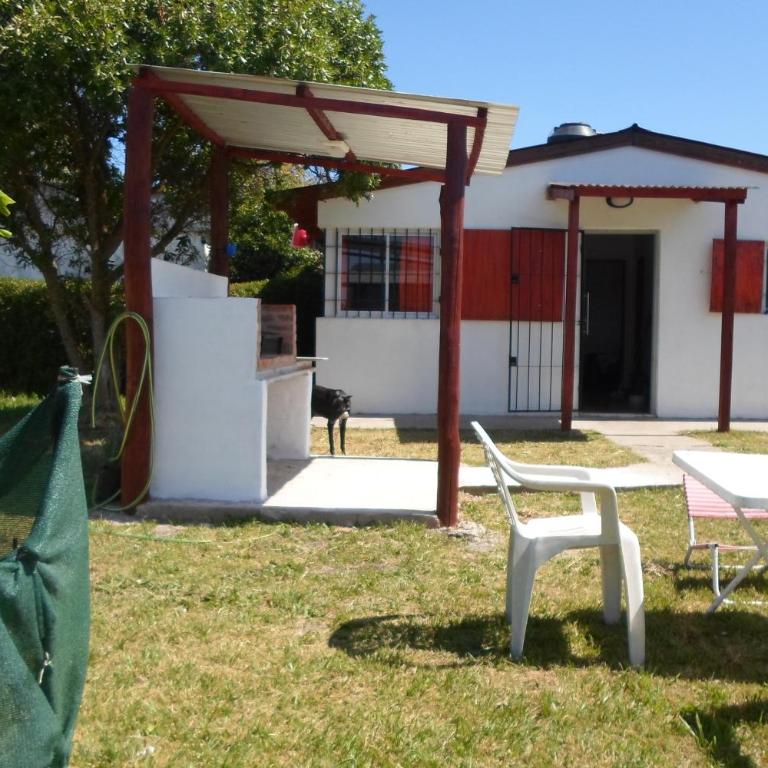 Complejo Miranieves, se alquila casa para 5 personas en Miramar Costa Atlantica - Two-Bedroom House - 1