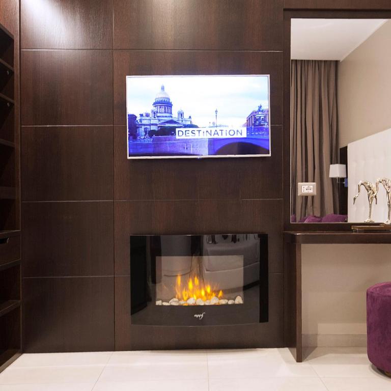 Roman Holidays Boutique - Chambre Double ou Lits Jumeaux avec Baignoire Spa - 2