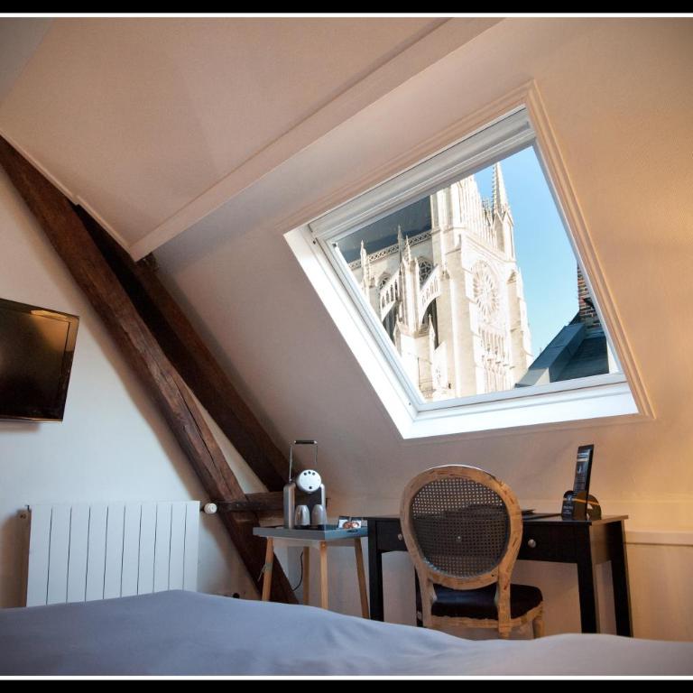 Hotel Le Prieuré et La Résidence - Chambre Double avec Vue sur la Cathédrale - 1