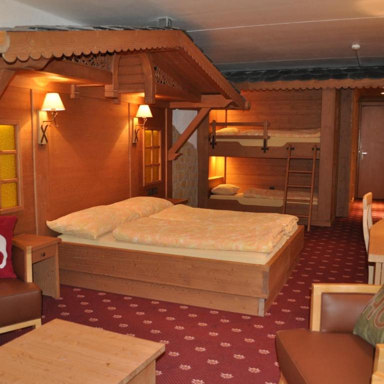 Hotel Central Résidence & spa - Schweizer Chaletzimmer (2-4 Betten) - 2
