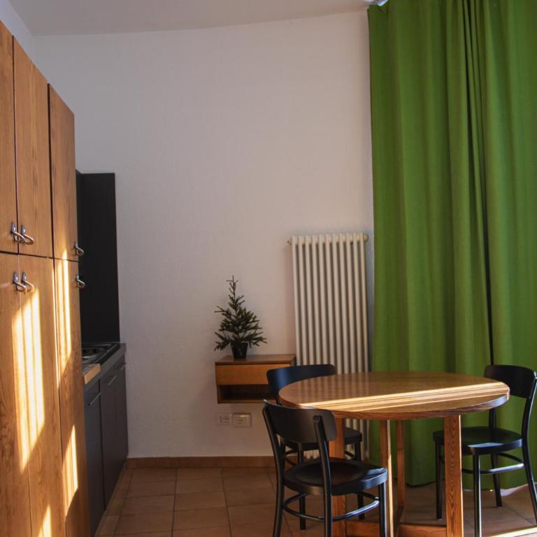 BASE CAMP alpine apartments - Deluxe Studio - Separate Building - 2