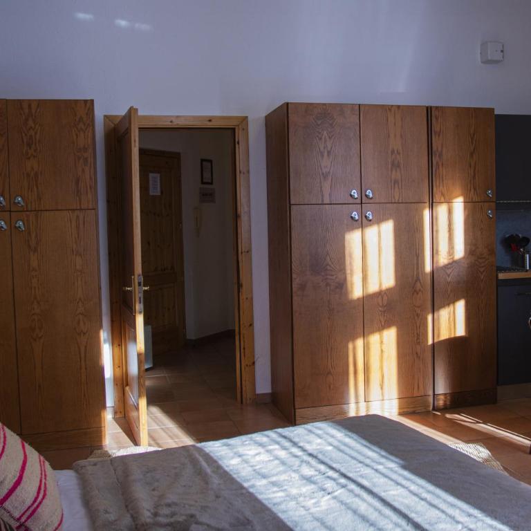 BASE CAMP alpine apartments - Deluxe Studio - Separate Building - 4