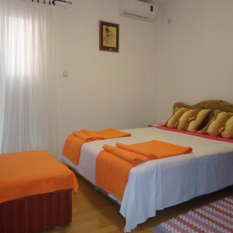 Apartments Villa Mićunović - Three-Bedroom Apartment with Sea View - 7