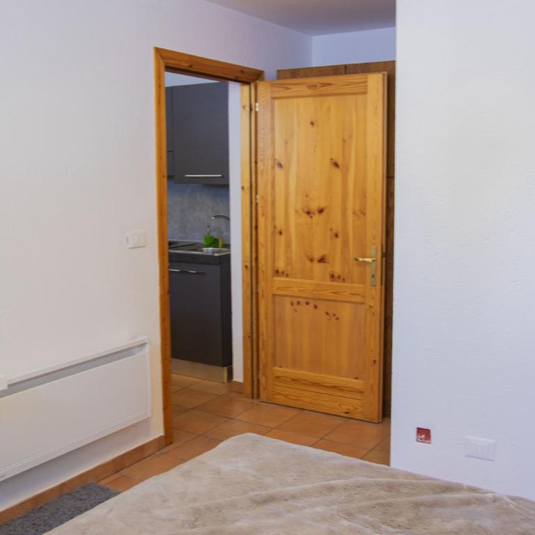 BASE CAMP alpine apartments - One-Bedroom Apartment - Separate Building - 4